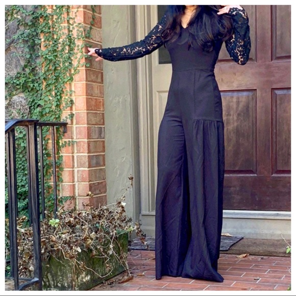 ✨LAST 1✨Black stunning wide leg lace trim jumpsuit - Picture 3 of 8